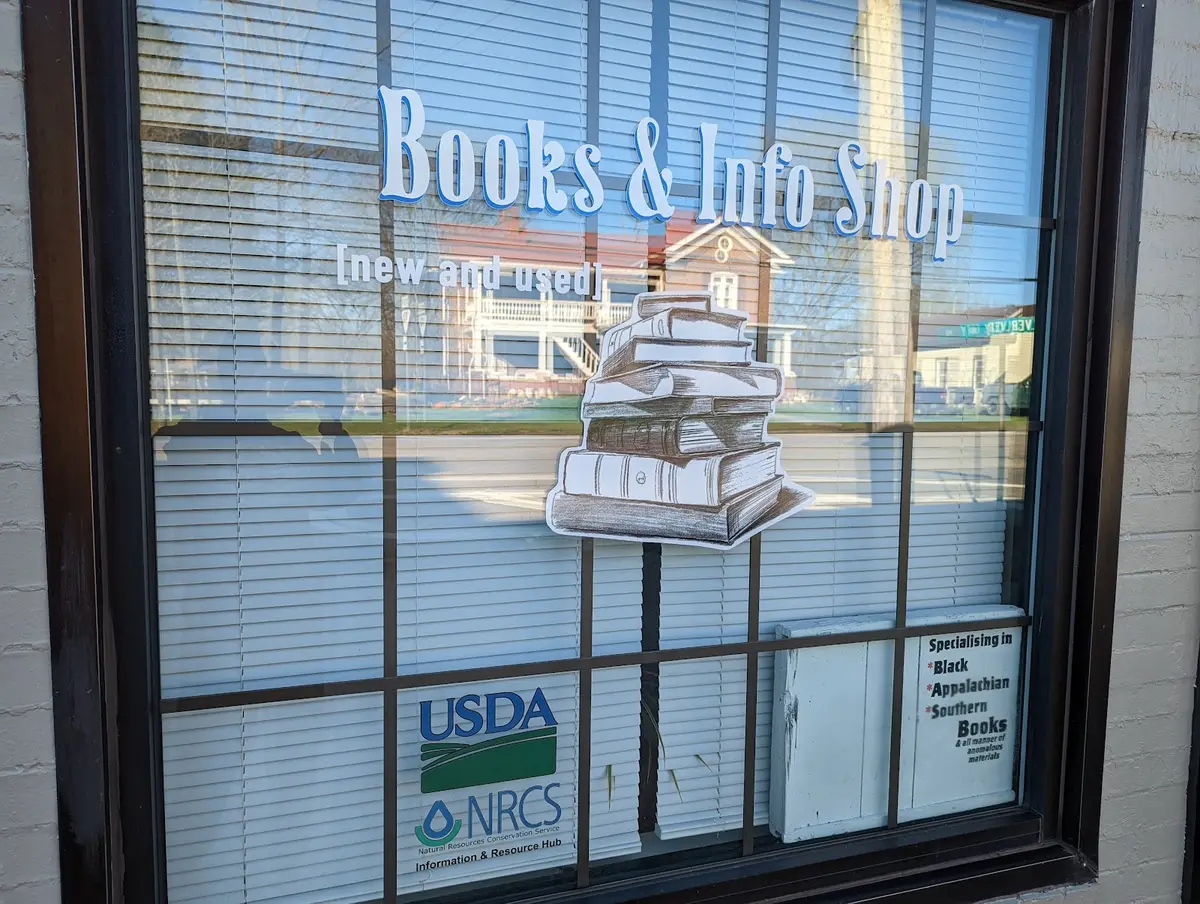 113 Books in Whitesburg, TN
