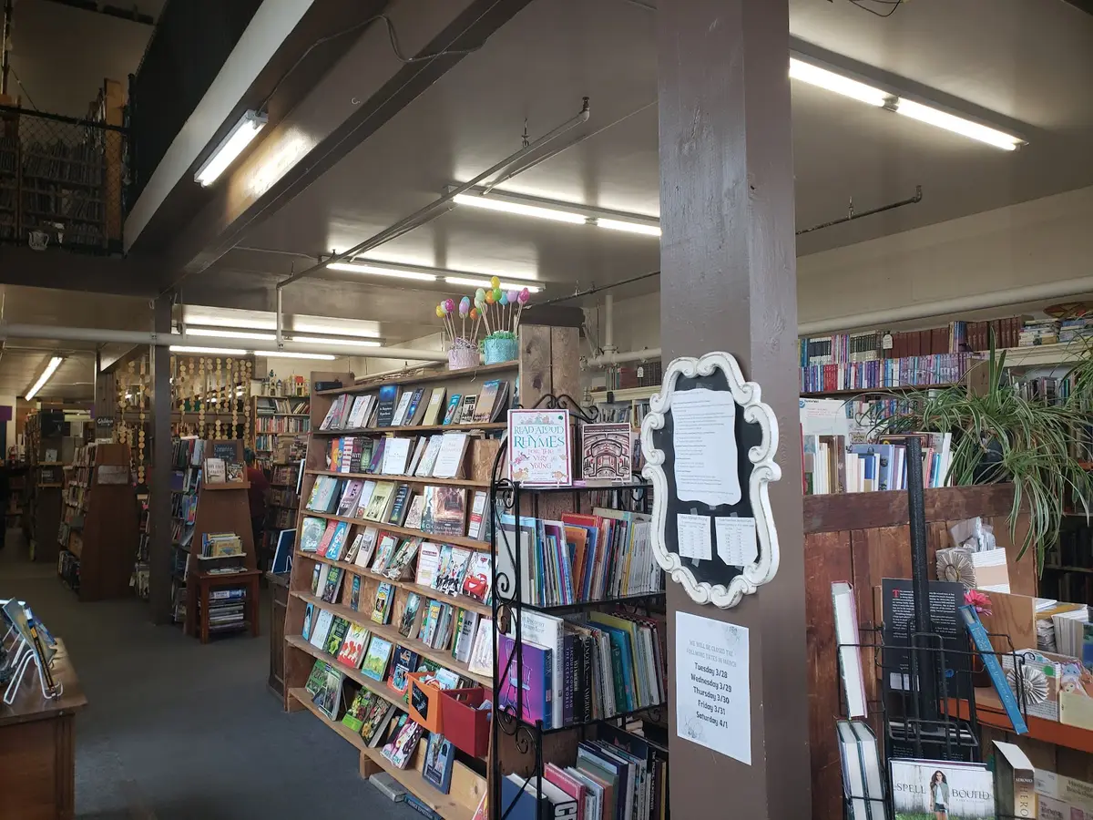 3rd Street Book Exchange in Marysville, WA