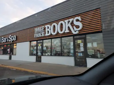 Half Price Books Apple Valley in Apple Valley, MN
