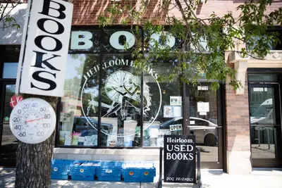 Heirloom Books in Chicago, IL