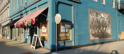 Kicks Mix Bookstore in Newark, OH