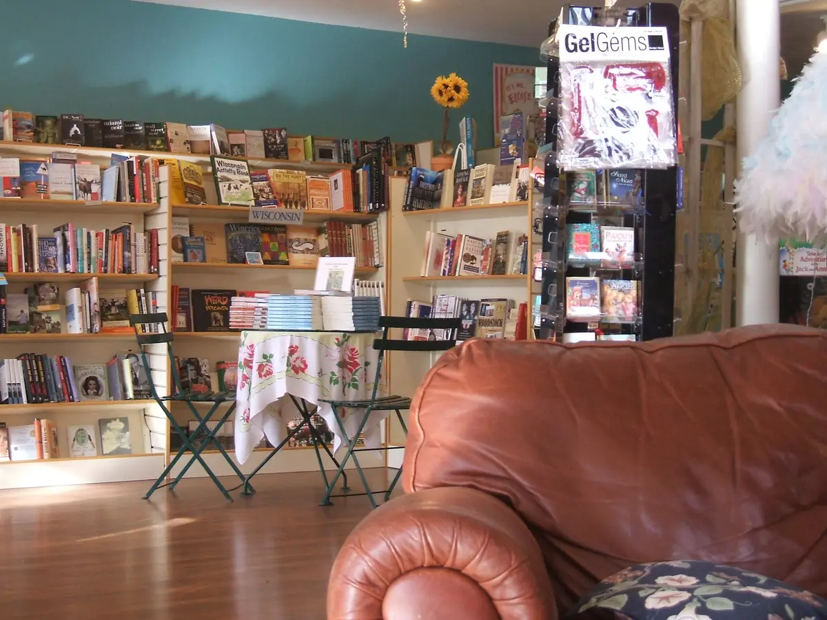 LaDeDa Books in Manitowoc, WI