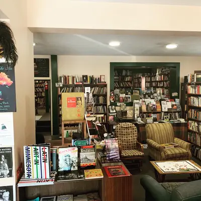 Liberate Your Bookshelf in Minneapolis, MN