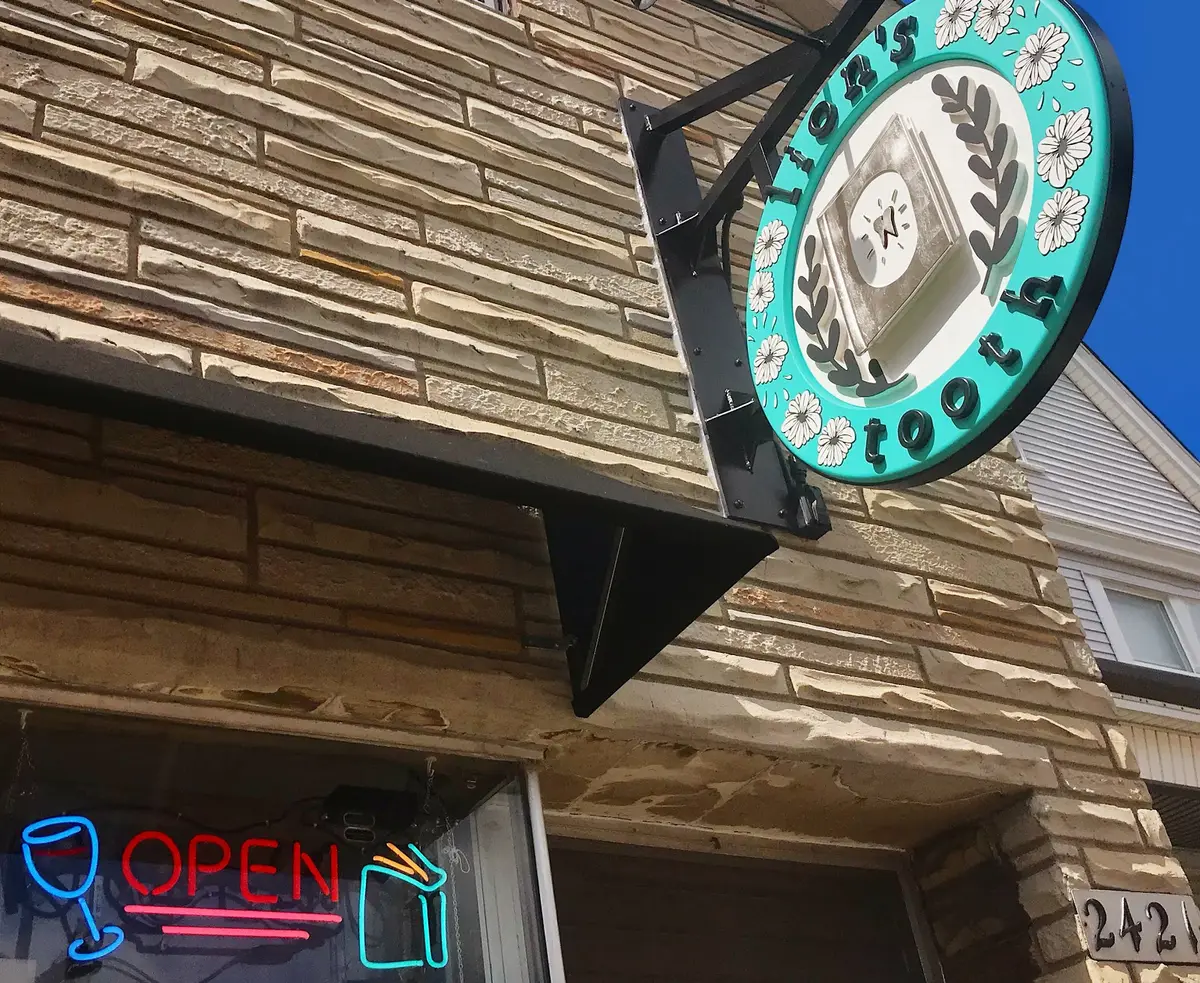Lion's Tooth in Milwaukee, WI