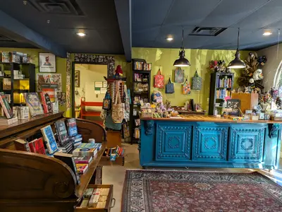 Monkey and Dog Books in Fort Worth, TX