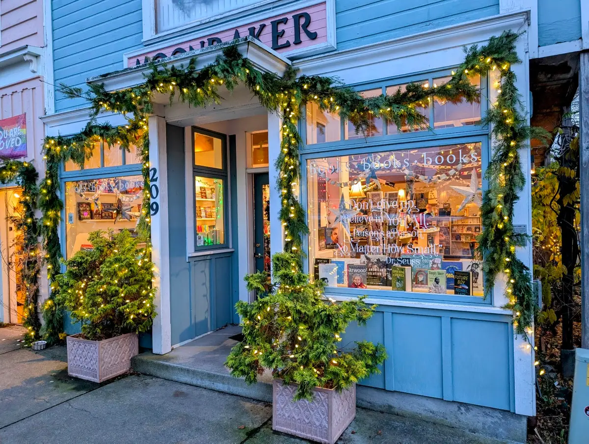 Moonraker Books in Langley, WA