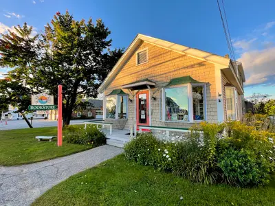 Morgan Hill Bookstore in New London, NH