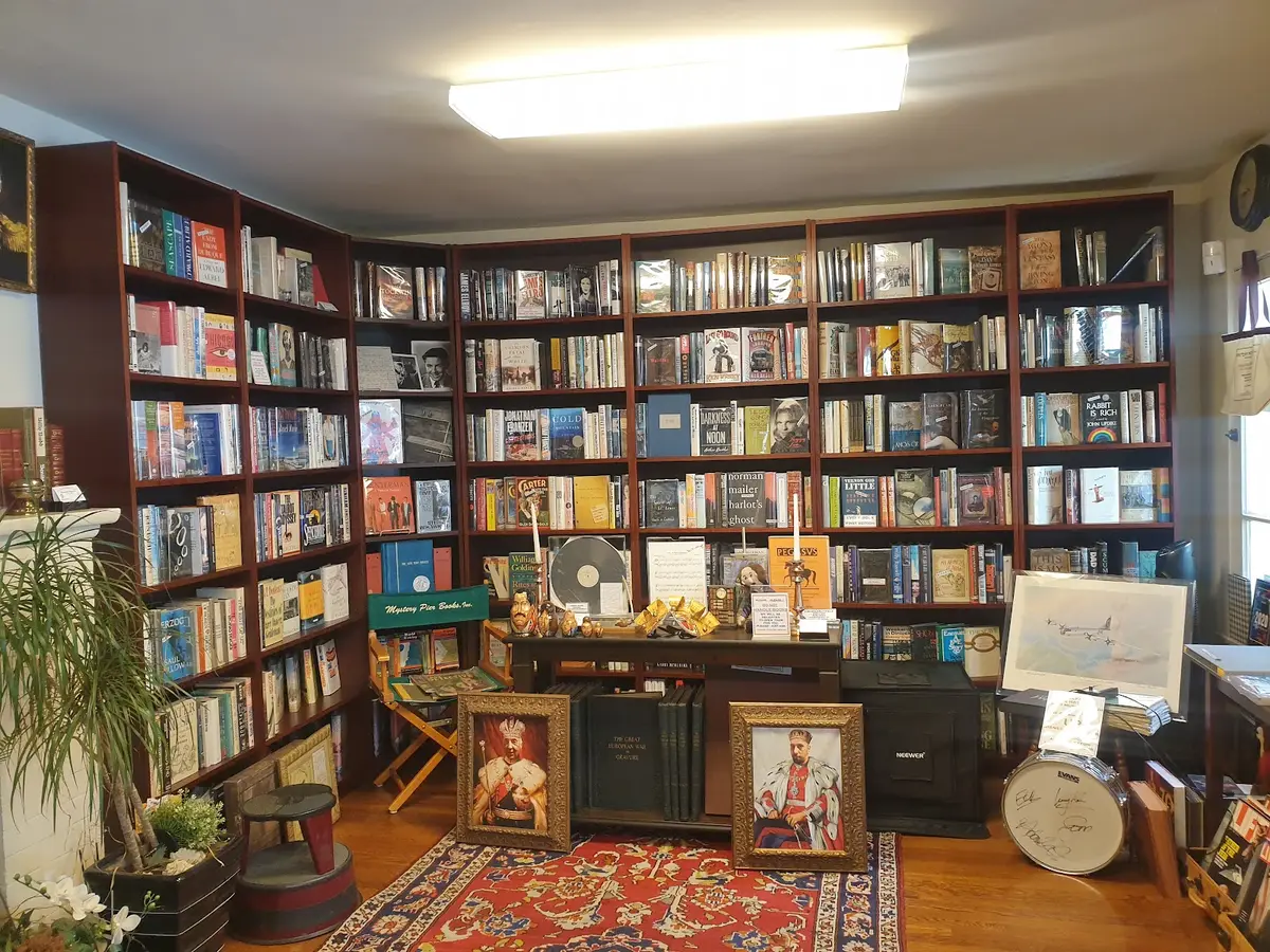 Mystery Pier Books in West Hollywood, CA