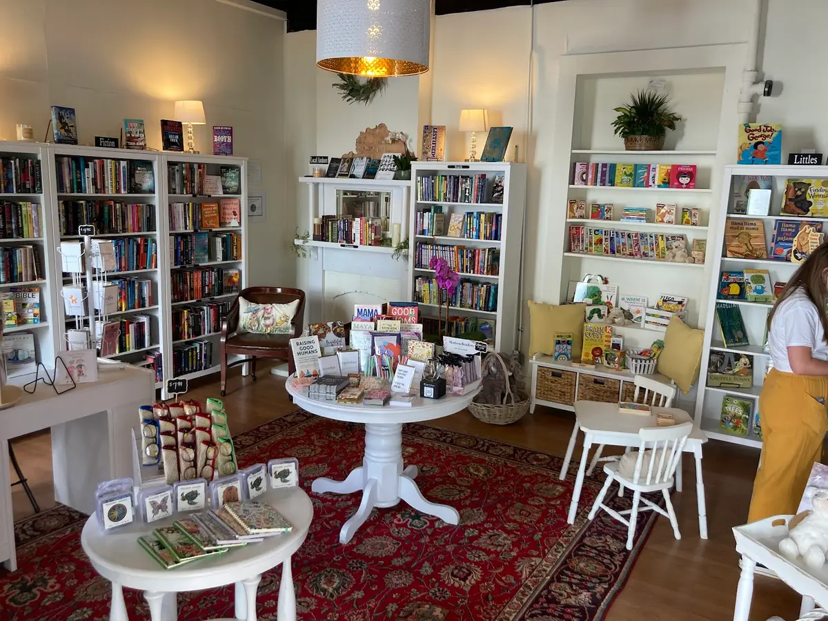 Newnan Book Company in Newnan, GA