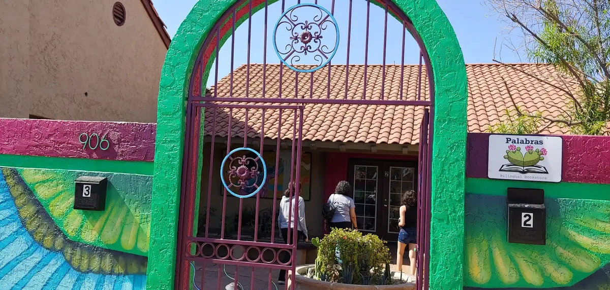 Palabras Bilingual Bookstore in Phoenix, AZ