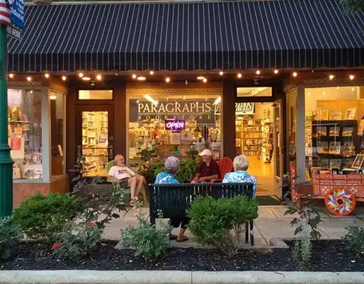 Paragraphs Bookstore in Mount Vernon, OH