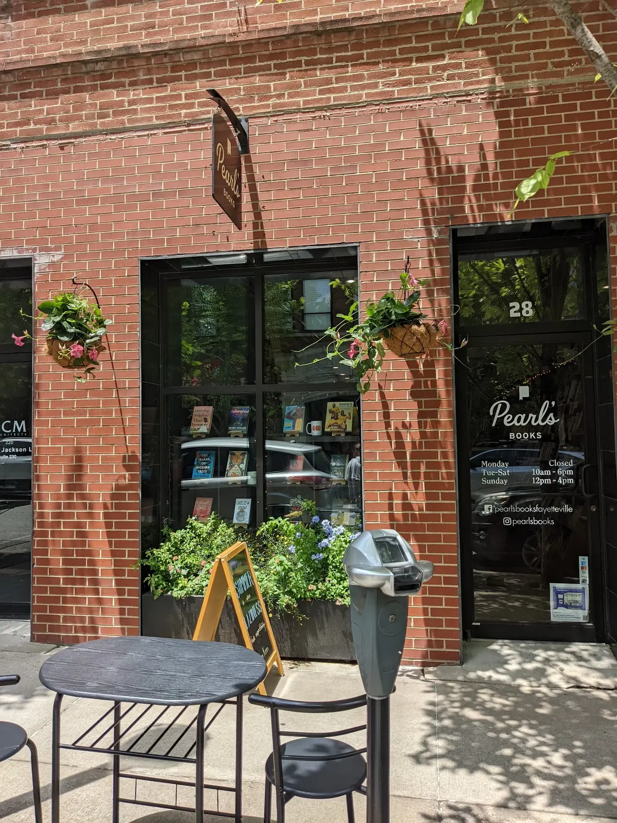 Pearl's Books in Fayetteville, AR