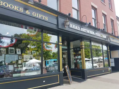 Read Between the Lynes in Woodstock, IL