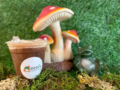 Ren's Coffeehouse & Books in Blackwood, NJ
