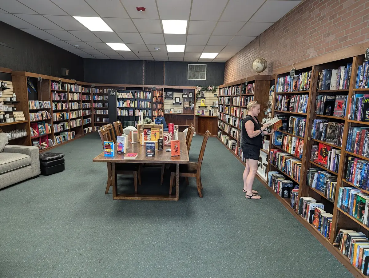 Basement Books KC, LLC in Liberty, MO