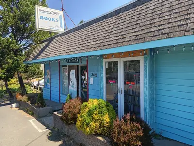 Robert's Bookshop in Lincoln City, OR