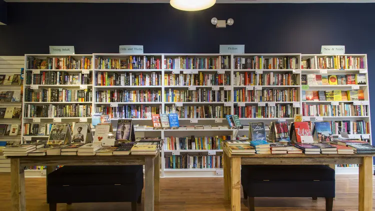 RoscoeBooks in Chicago, IL