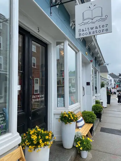 Saltwater Bookstore in Marblehead, MA
