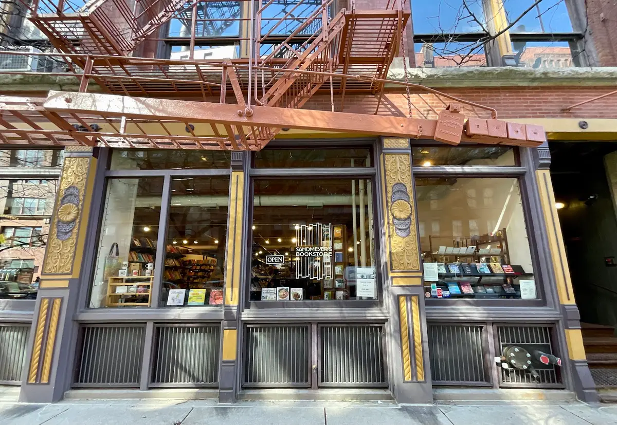 Sandmeyer's Bookstore in Chicago, IL