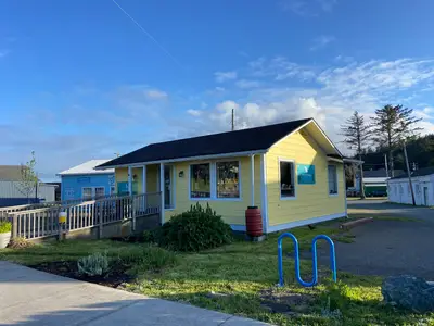 Sea Wolf Books and Community Writing Center in Port Orford, OR