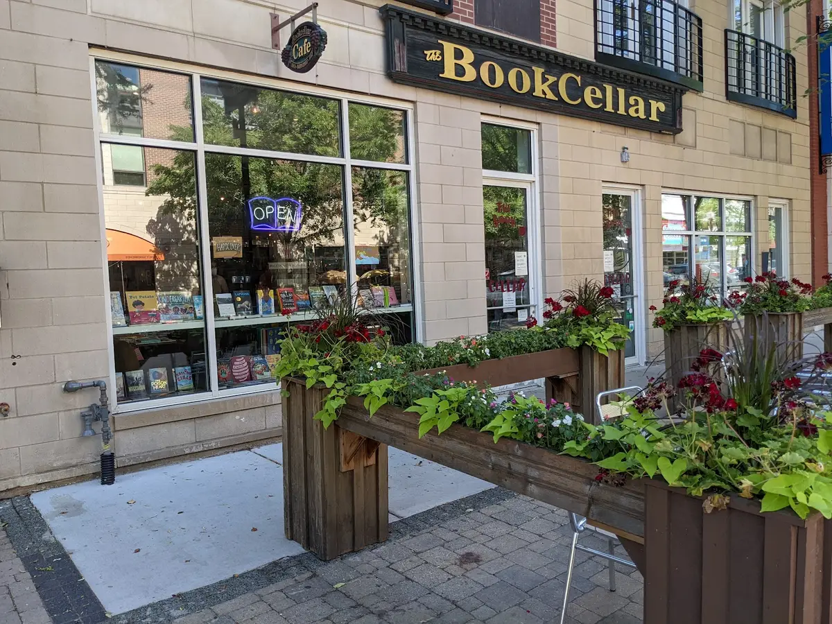 The Book Cellar (IL) in Chicago, IL