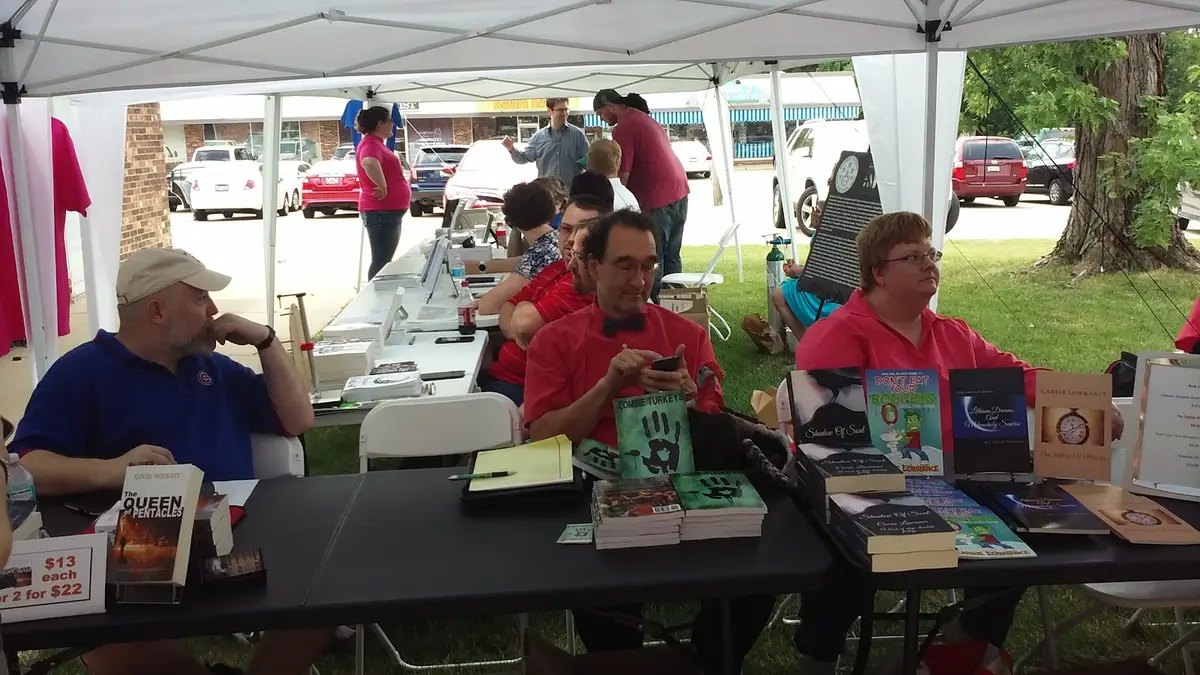 The Book Nook (IL) in Peoria, IL