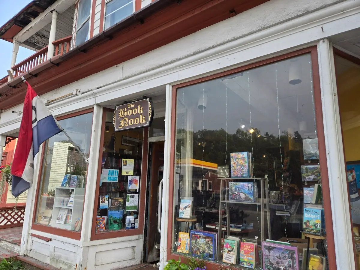 The Book Nook (VT) in Ludlow, VT