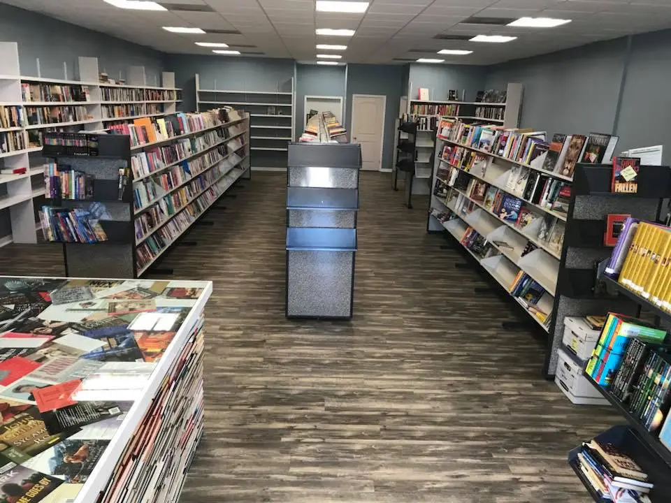 The Book Nook (Washington, IL) in Washington, IL