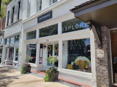 The Bookshelf (GA) in Thomasville, GA
