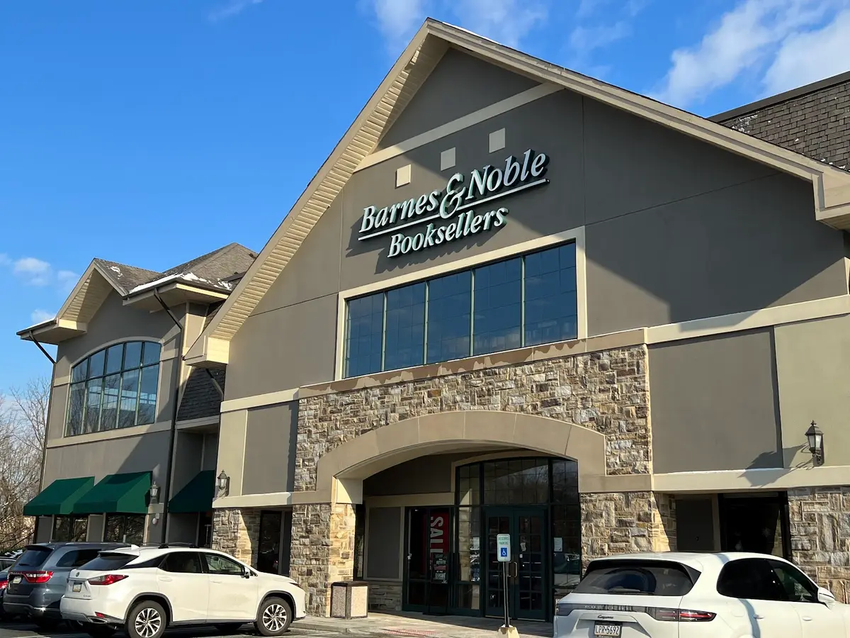 Bev & Her Books LLC in Wynnewood, PA