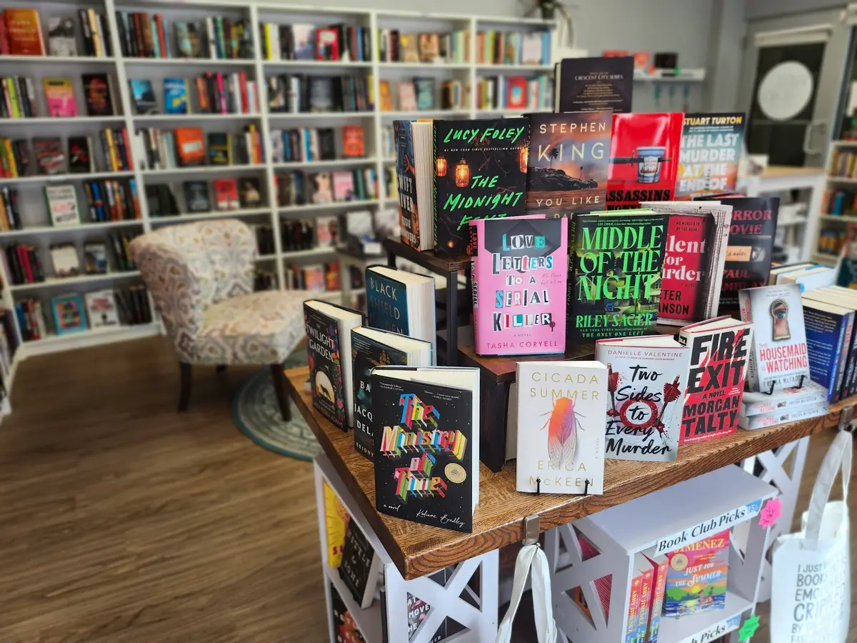 Well Read Books (MN) in Elk River, MN
