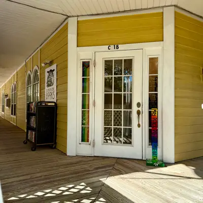 Blinking Owl Books in Fort Myers, FL