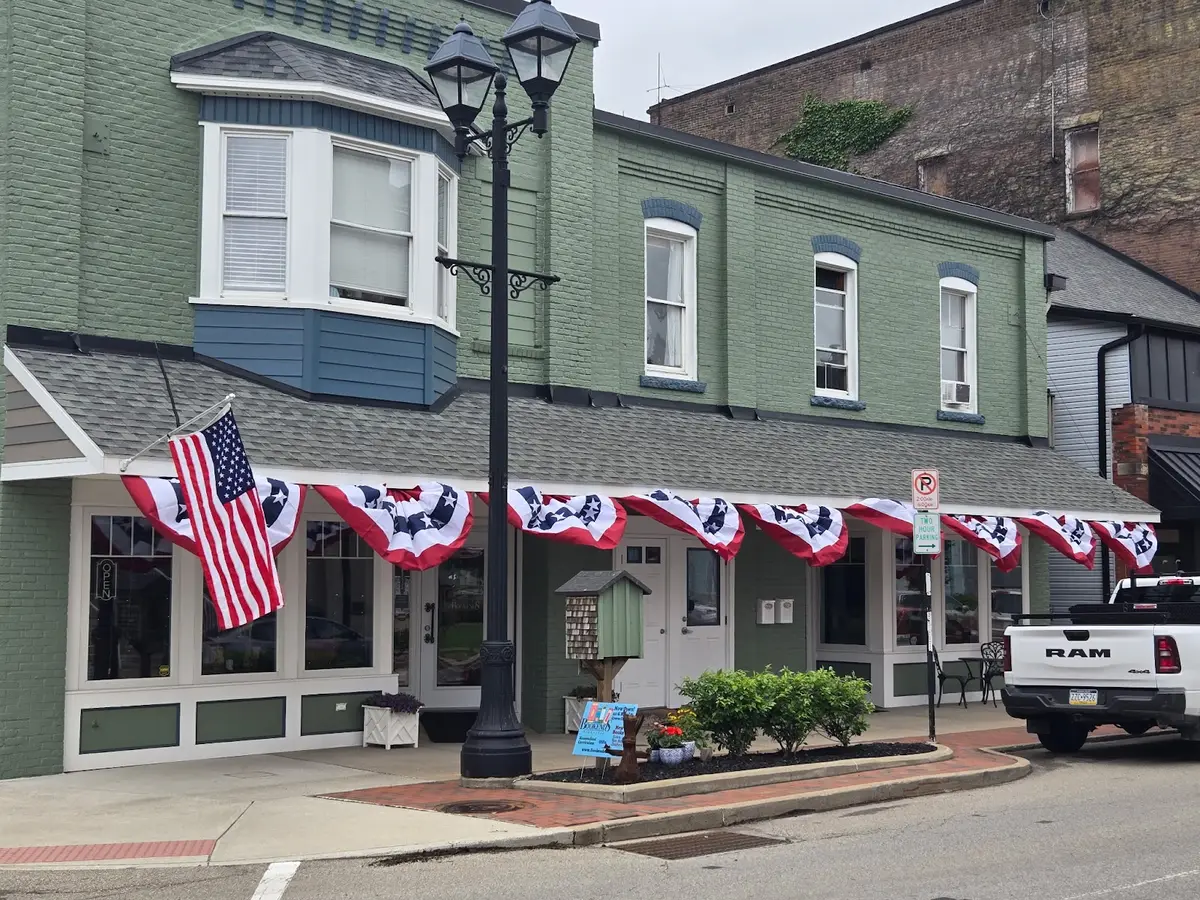 Bookends Bookstore & Homeschool Resource Center, LLC in Grove City, PA