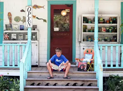 Books To Be Red in Ocracoke, NC