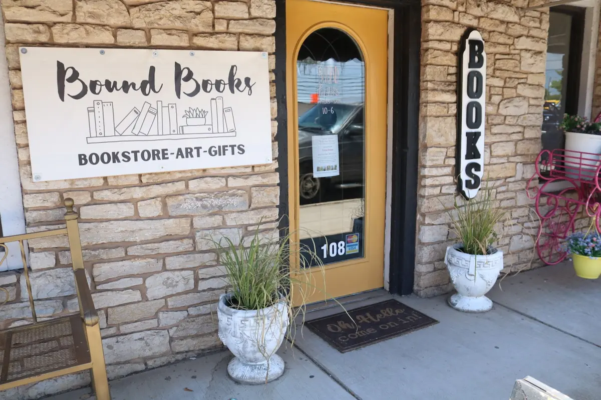 Bound Books LLC (TX) in Lindale, TX