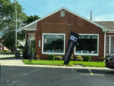 Brooks Books in Wyandotte, MI