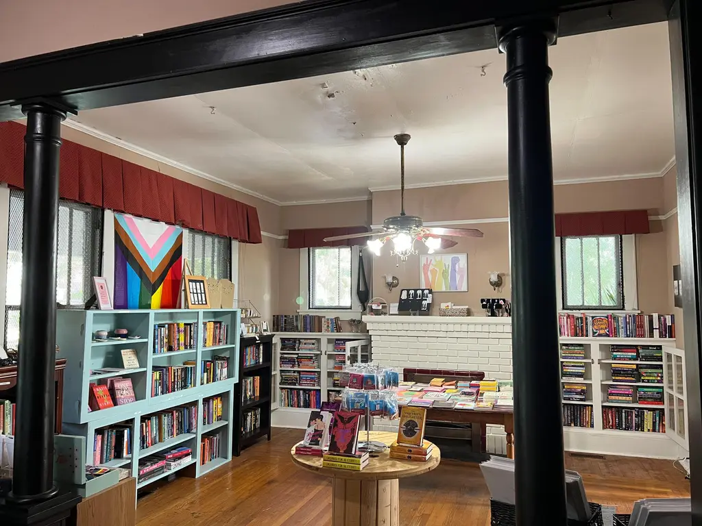 Common Ground Books in Tallahassee, FL