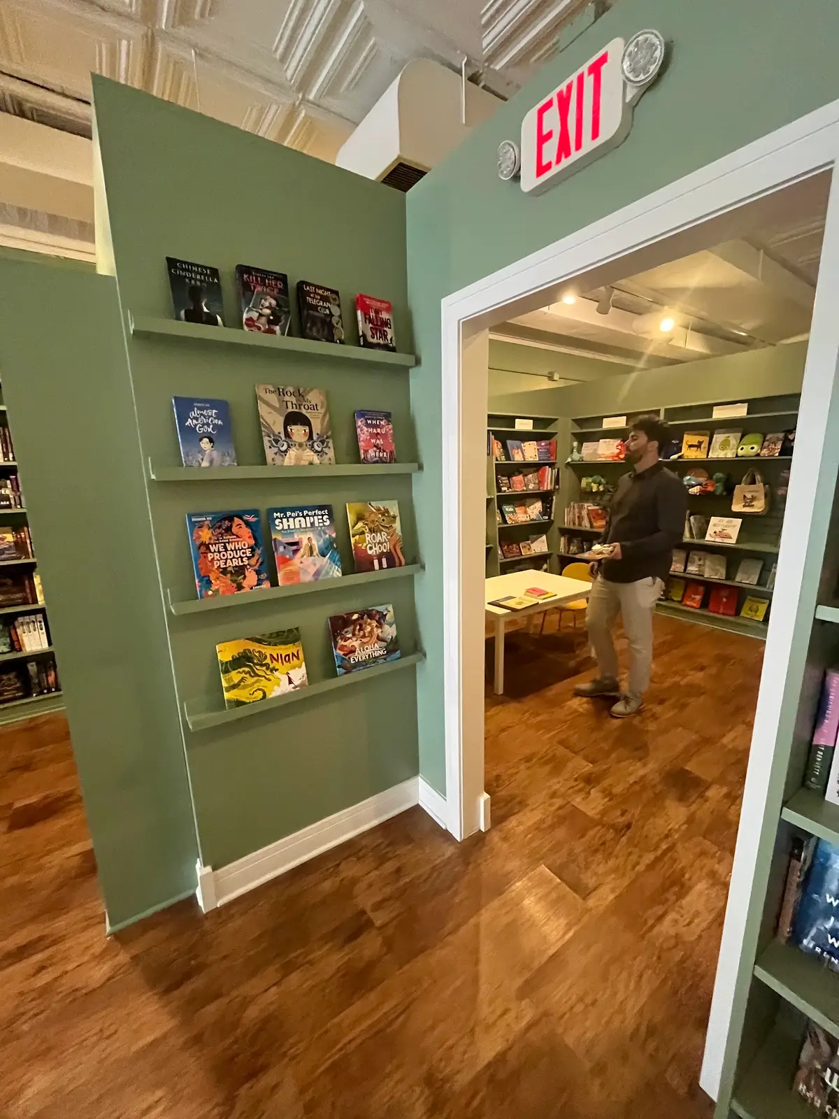 Dandelion Bookshop in Oak Park, IL