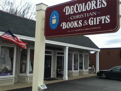 DeColores Christian Books & Gifts in Salem, NH