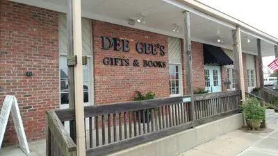 Dee Gee's Gifts & Books in Morehead City, NC