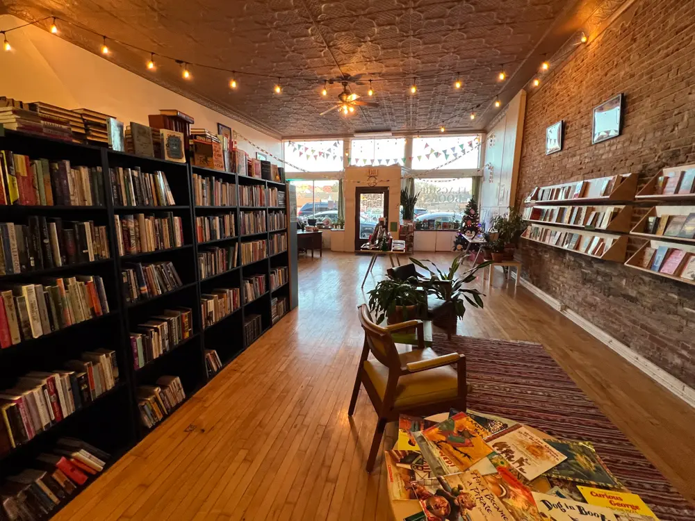 Flagship Books in Kansas City, KS