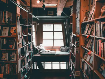Pyramid Books in Boynton Beach, FL